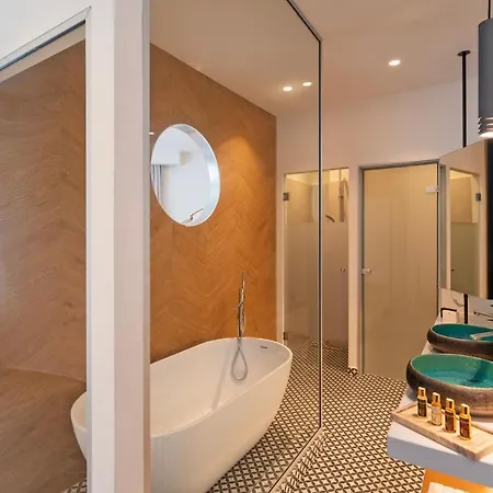 Naillac Boutique Hotel 4*