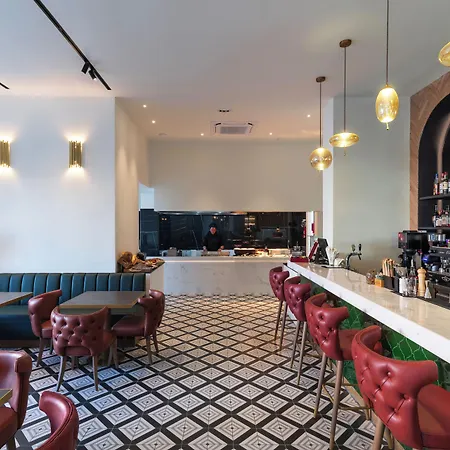 Naillac Boutique Hotell 4*
